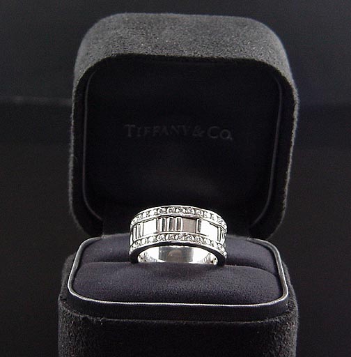 OUTSTANDING ESTATE 18K TIFFANY & CO 1.4 CARAT DIAMOND ATLAS ETERNITY 