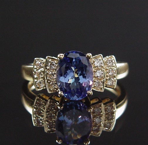 SHIMMERING ESTATE 14K 1.68CT OVAL TANZANITE & DIAMOND PRINCESS RING 