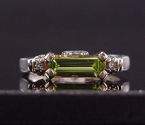 GLAM ESTATE LAGOS CAVIAR DECO RING 10X4MM PERIDOT DIAMOND 18K 925 RING 