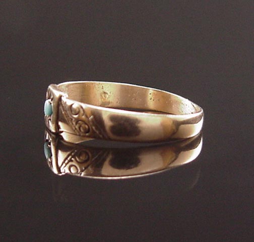   ANTIQUE VICTORIAN YELLOW GOLD OPAL ENGRAVED SIZE 2.5 PINKY BABY RING