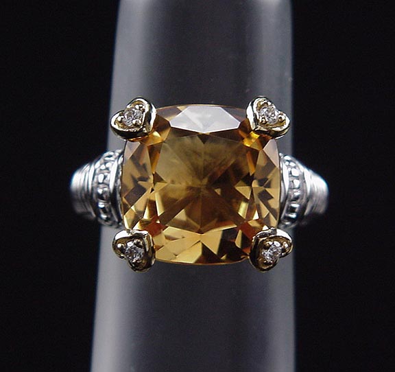 STUNNING JUDITH RIPKA 18K DIAMOND CANARY FONTAINE RING  