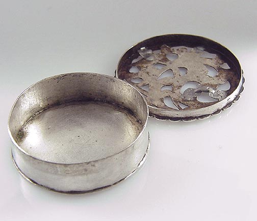 FABULOUS RARE 18TH CENTURY AMERICAN SILVER POMANDOR VINAIGRETTE  