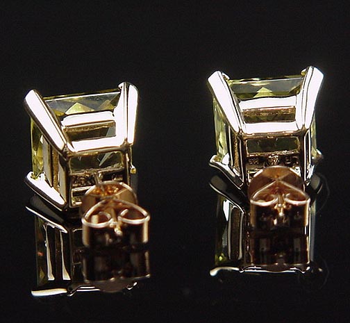   LAURA RAMSEY 8CT OURO VERDE STUD EARRINGS SOOOOO FABULOUS  